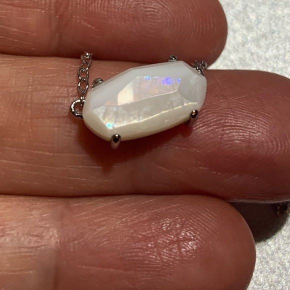 KENDRA SCOTT Ever mother of Pearl stone rhodium Pendant Necklace - Picture 6 of 12